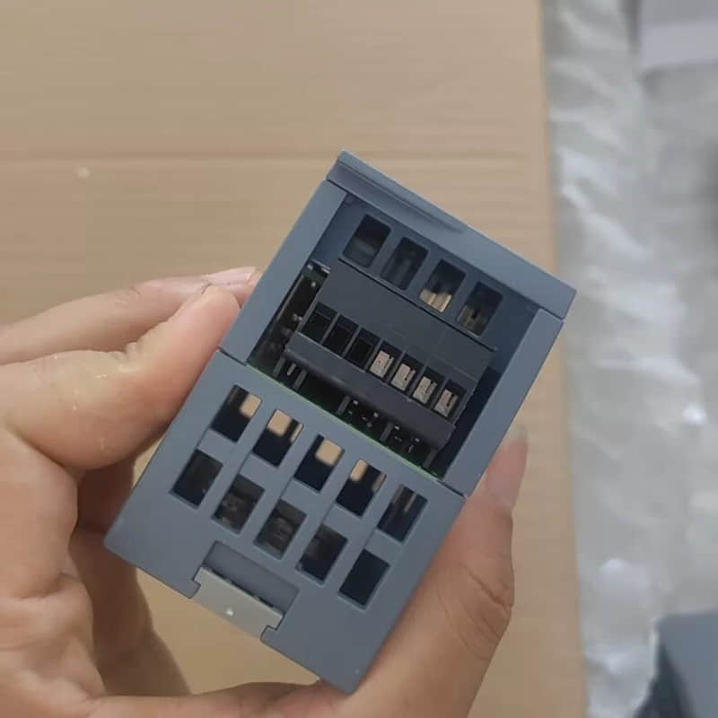 Siemens S7-1200 vs. Legacy PLCs: Key Differences and Guide